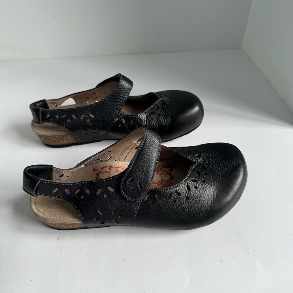Aetrex Black Leather Cheryl Mary janes Size 9 - Picture 7 of 15